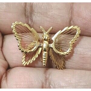 Monet Butterfly Wirednooen Work Gold Tone Vintage Brooch